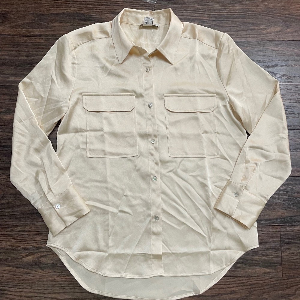 NWT RACHEL ZOE SATIN-LIKE BUTTON DOWN BLOUSE SZ MEDIUM